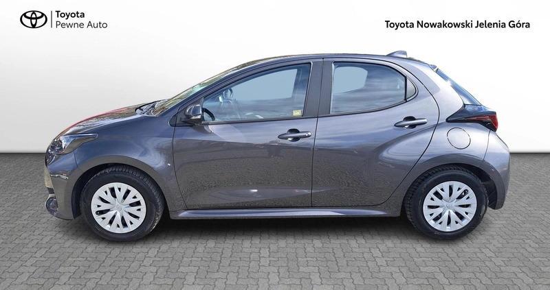 Toyota Yaris cena 68900 przebieg: 52665, rok produkcji 2022 z Oborniki Śląskie małe 379